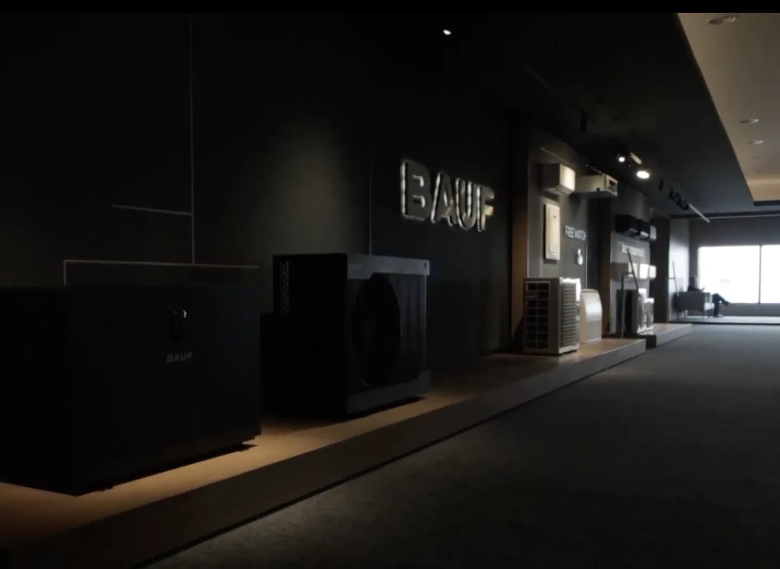 Warmtepompen en airco's in de BAUF-showroom in Lissabon